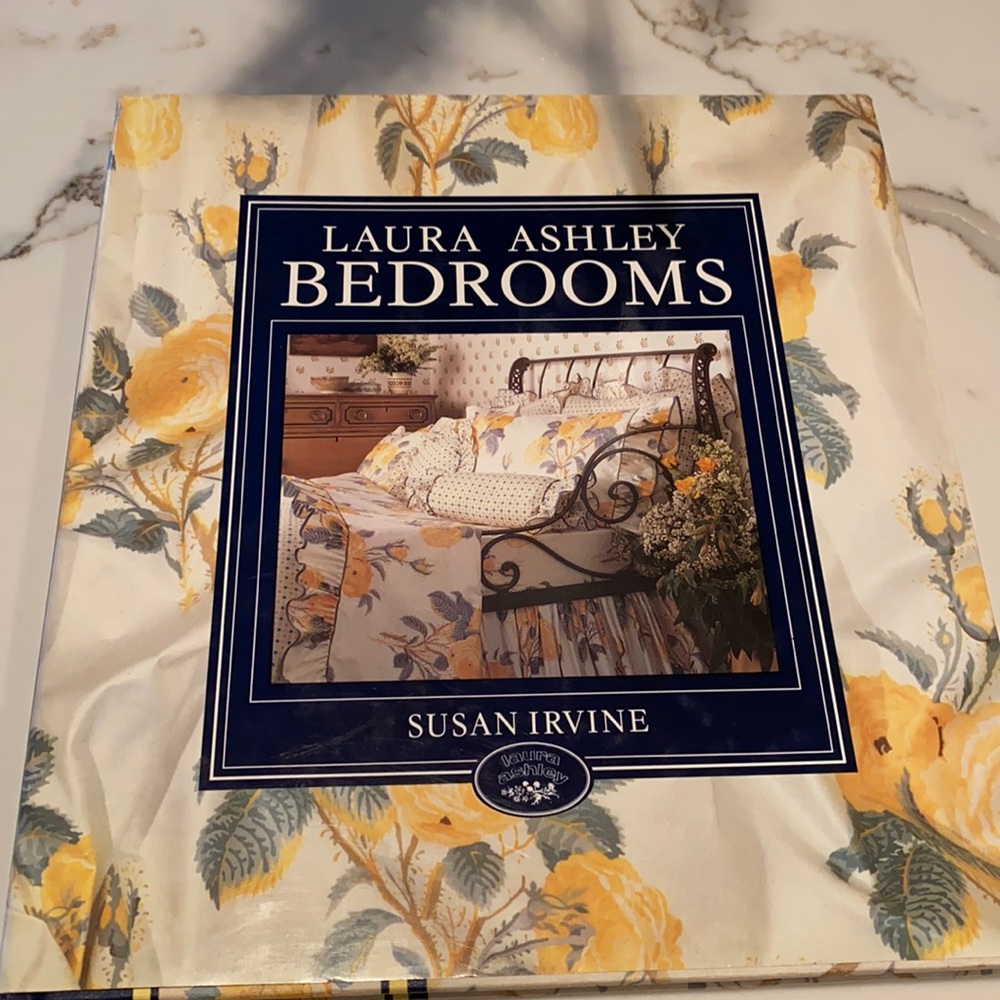 LAURA ASHLEY BEDROOMS - ENGLISH COUNTRY CHARM DECOR HISTORY